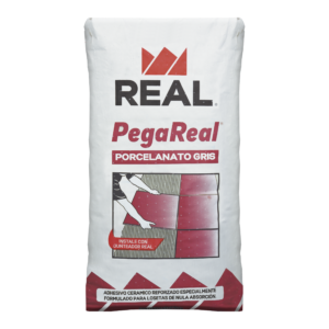 PEGAREAL PORCELANATO GRIS (20 KILOS)